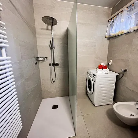 White Deluxe Apartment *